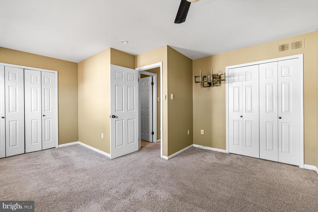 515 N YORK ROAD 1C