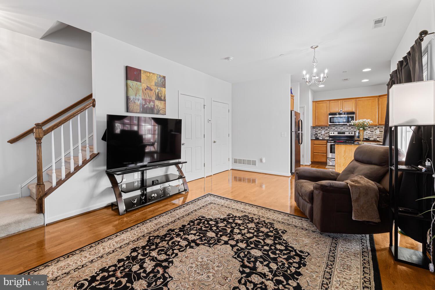 1000 DEKALB STREET 4