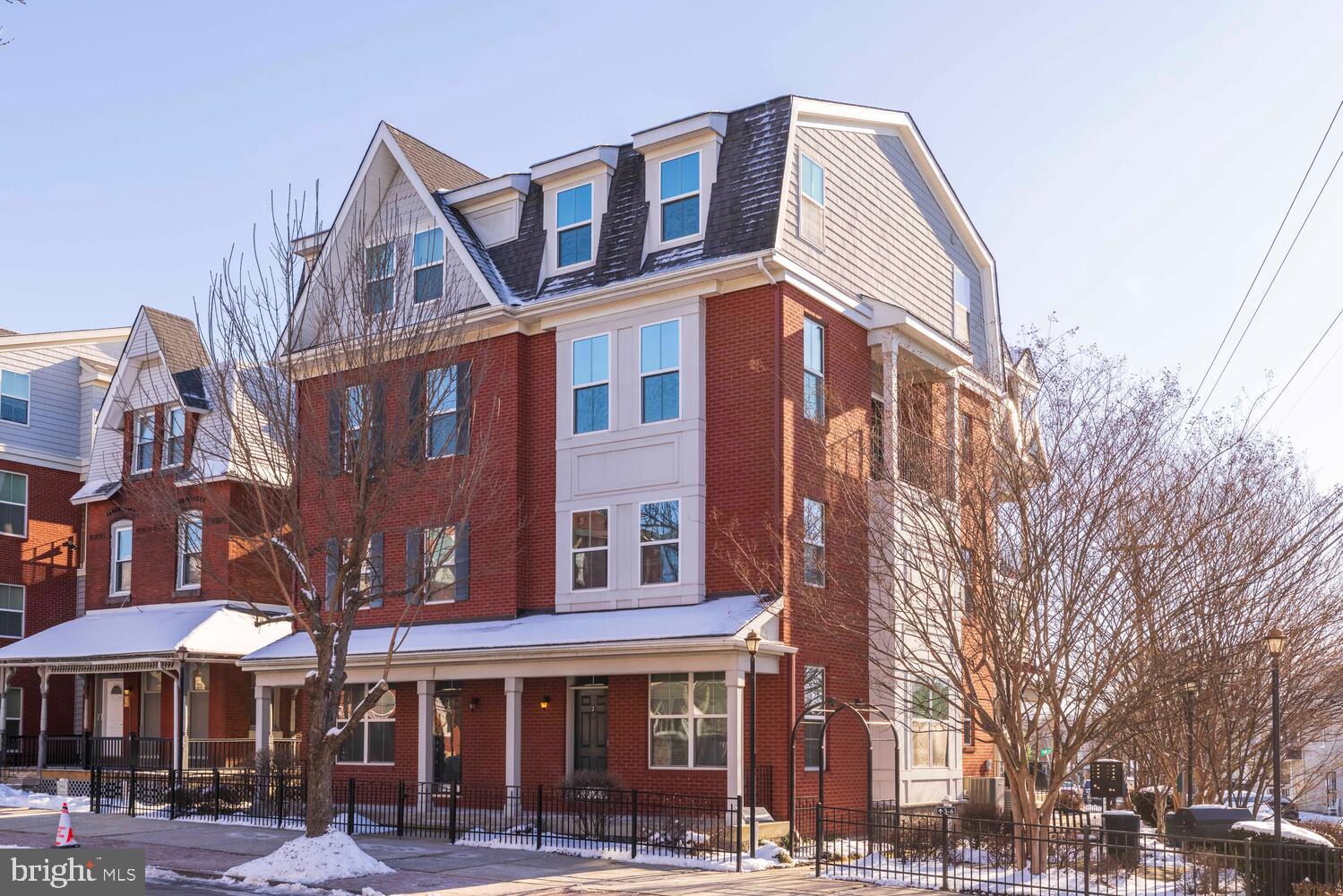 1000 DEKALB STREET 4