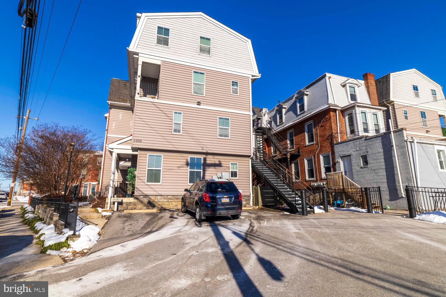 1000 DEKALB STREET 4