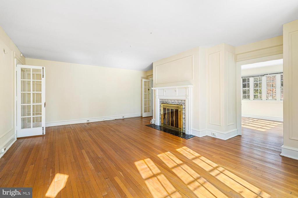 415 CITY AVENUE J-2