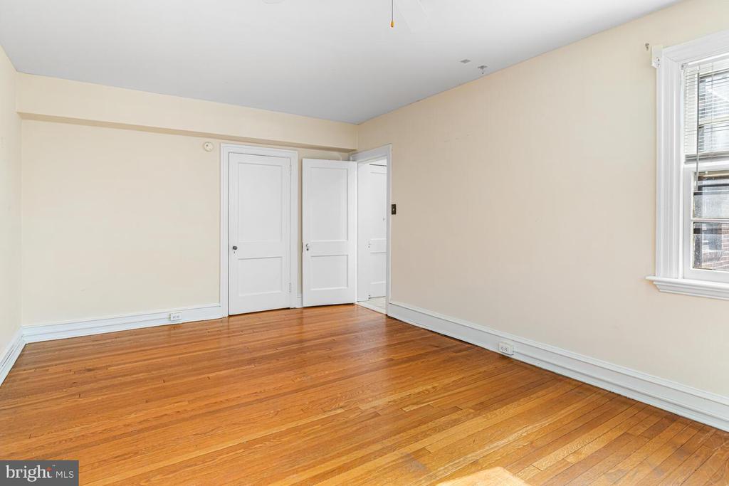 415 CITY AVENUE J-2