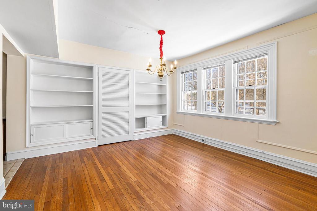 415 CITY AVENUE J-2