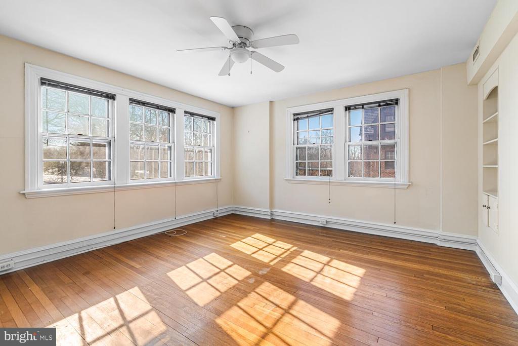 415 CITY AVENUE J-2