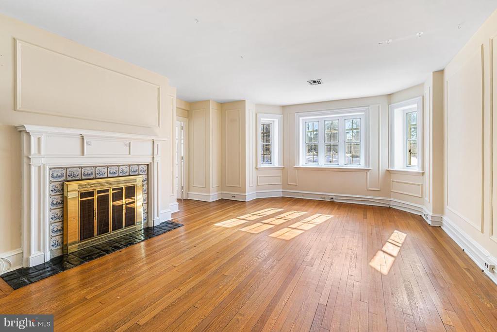 415 CITY AVENUE J-2