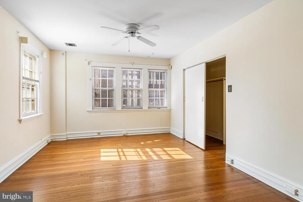 415 CITY AVENUE J-2