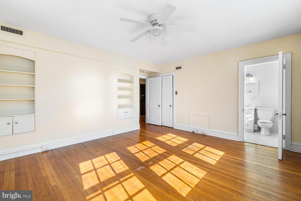 415 CITY AVENUE J-2