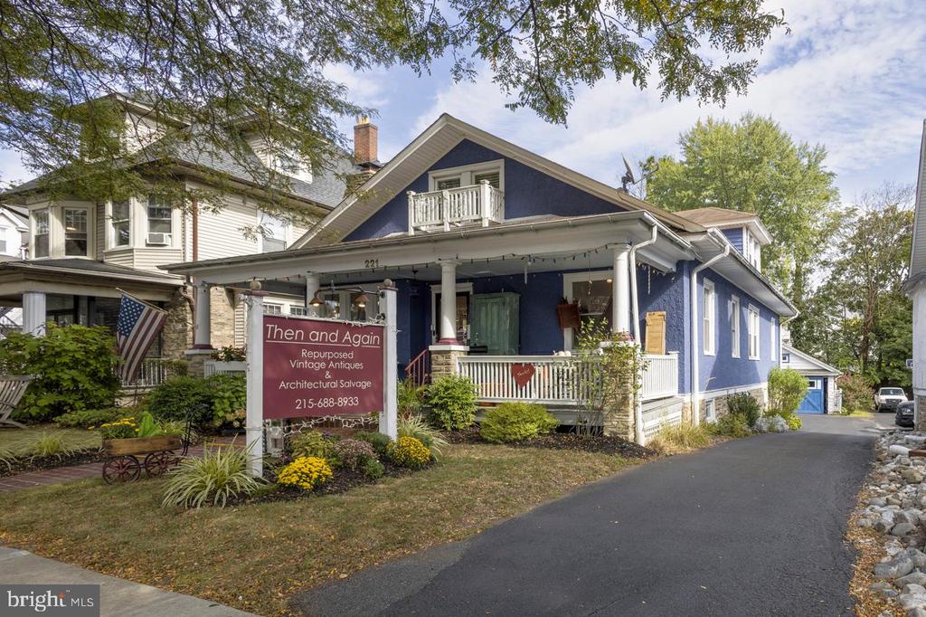 221 S EASTON ROAD
