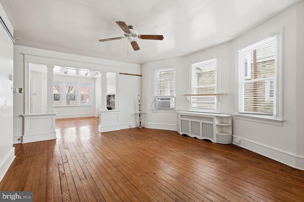 221 S EASTON ROAD