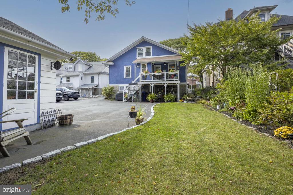 221 S EASTON ROAD