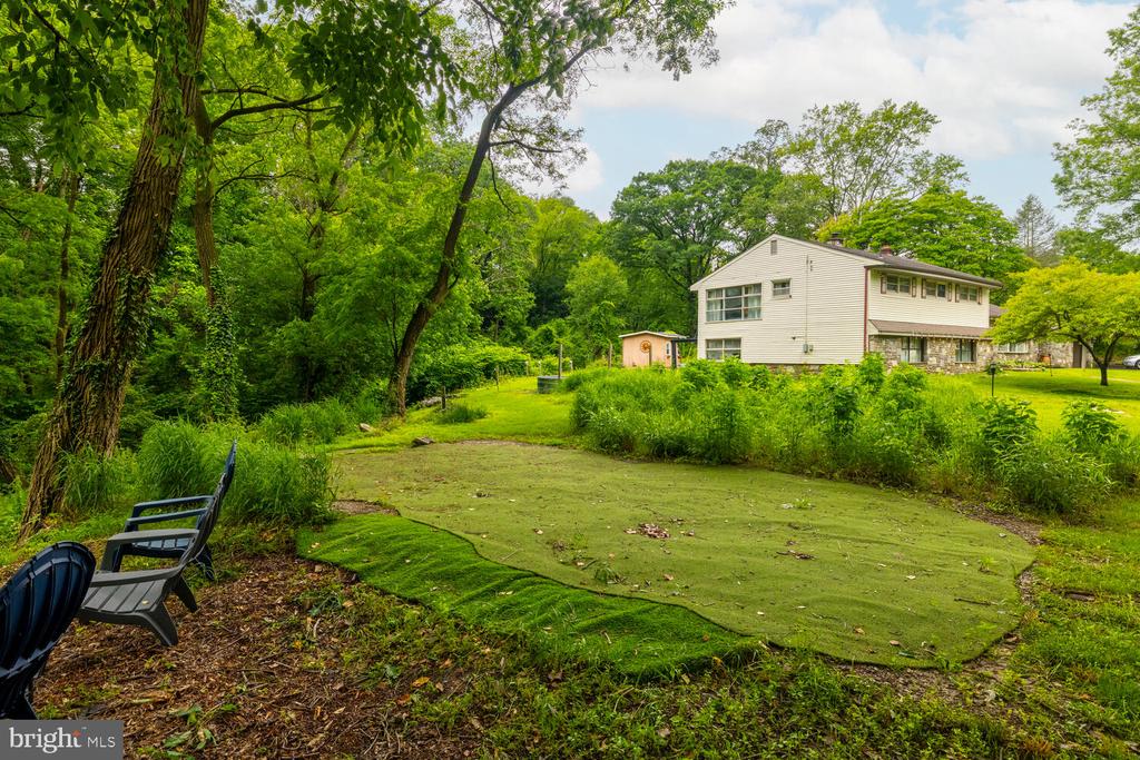 1030 ROCK CREEK DRIVE