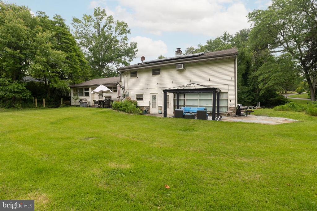 1030 ROCK CREEK DRIVE