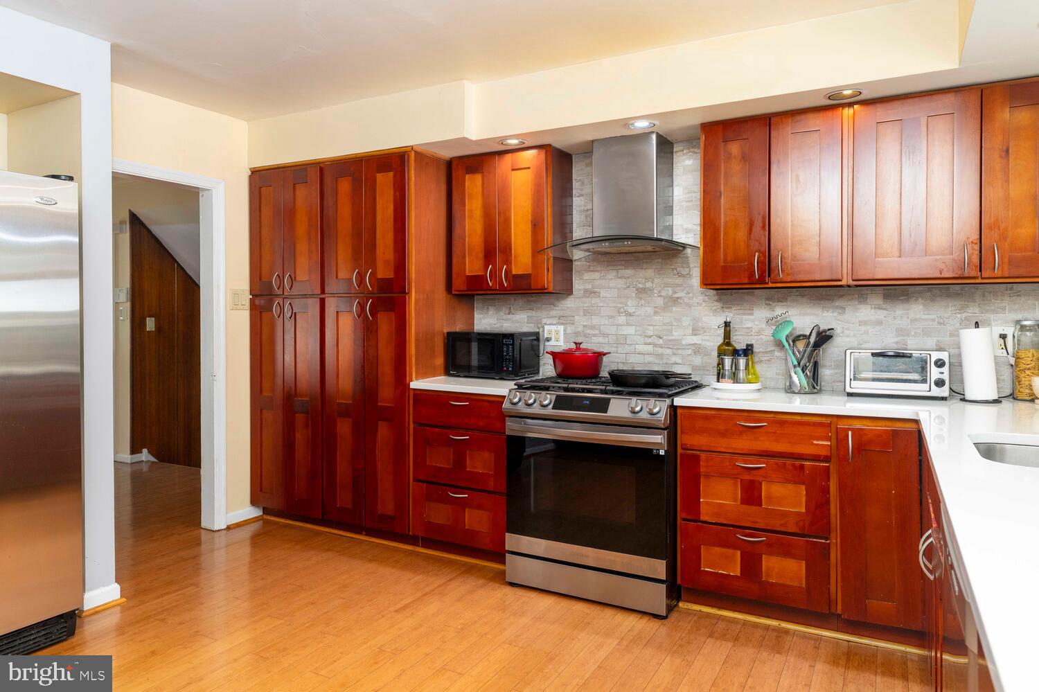 1030 ROCK CREEK DRIVE