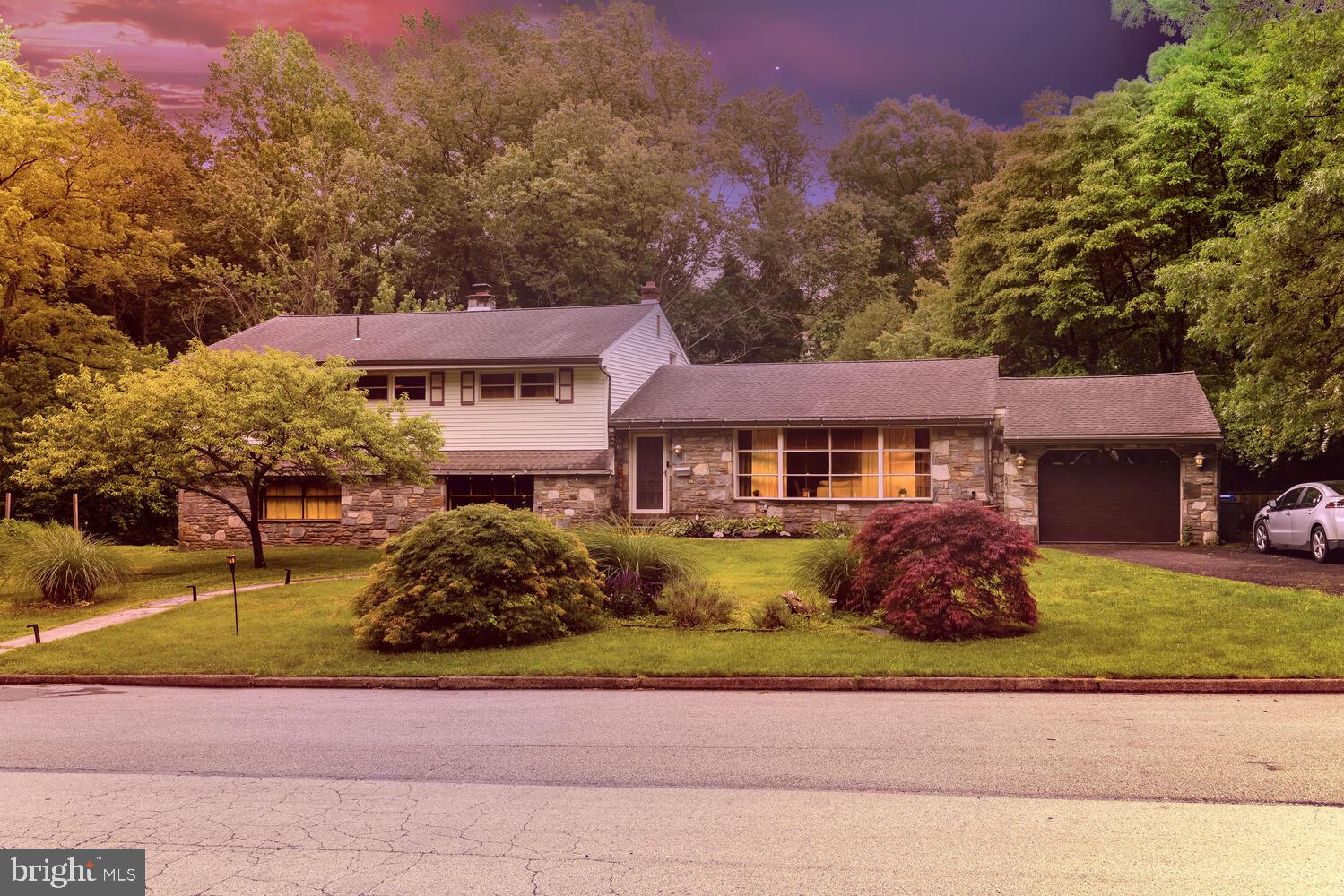 1030 ROCK CREEK DRIVE