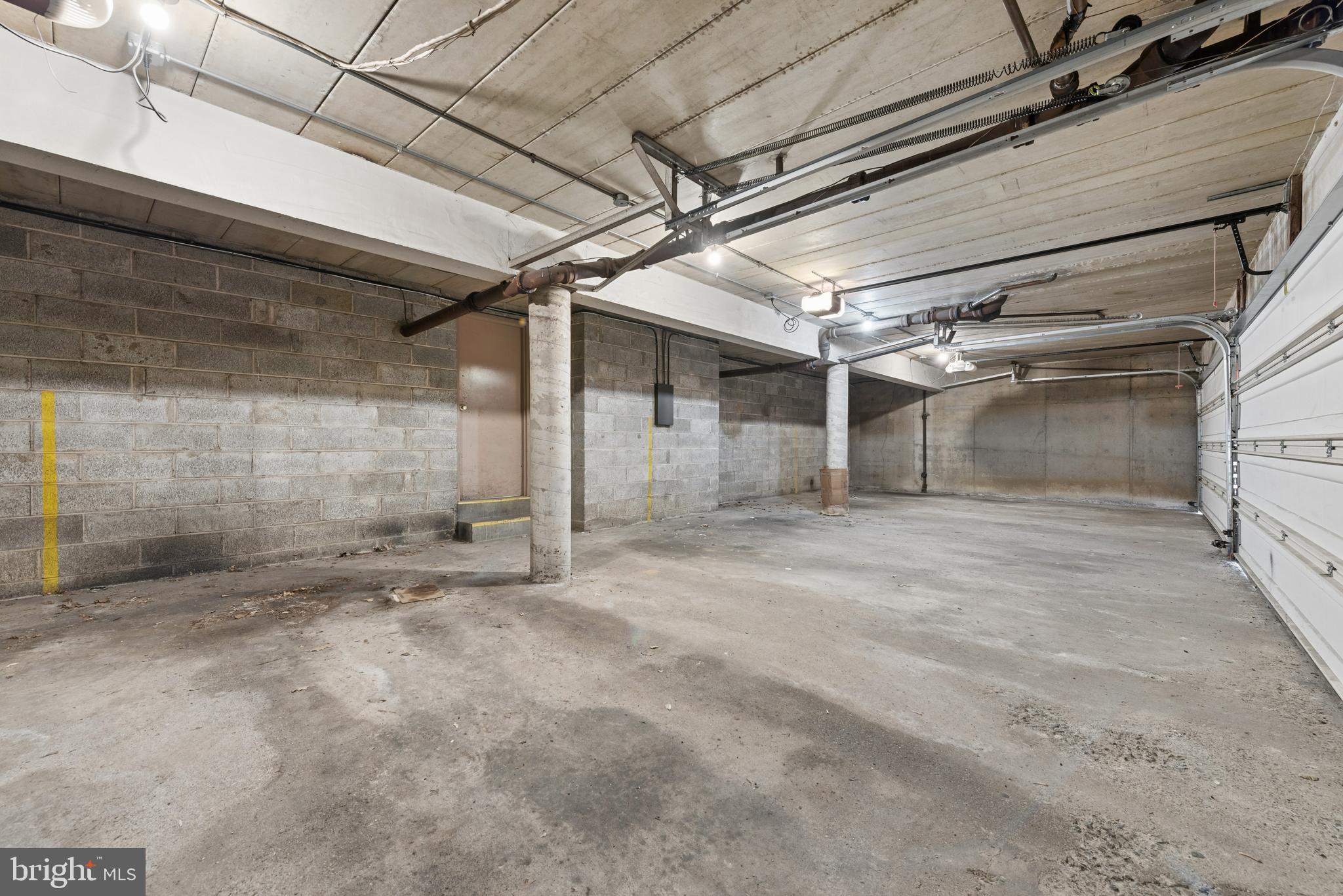 1334 MONTGOMERY AVENUE D4
