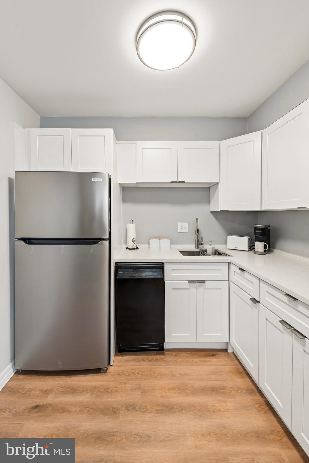 1334 MONTGOMERY AVENUE D4