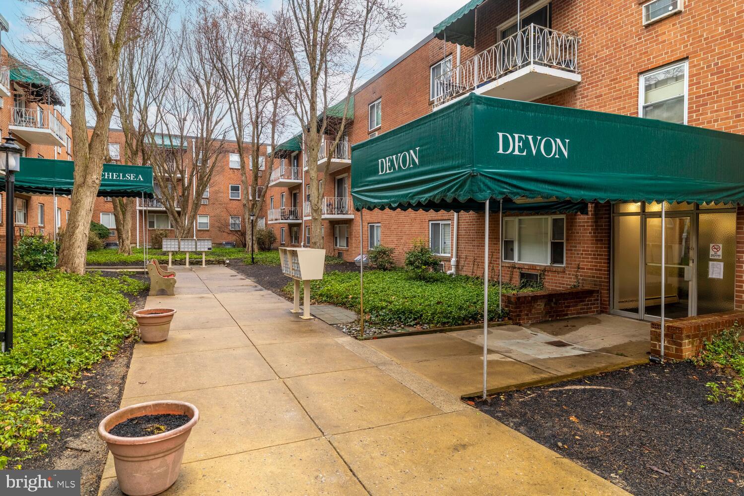 1600 CHURCH ROAD D205