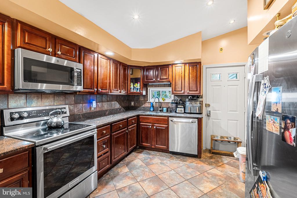 8308 COBDEN ROAD