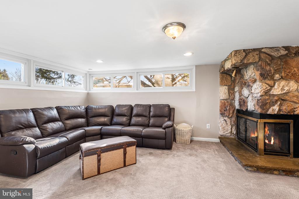 8308 COBDEN ROAD
