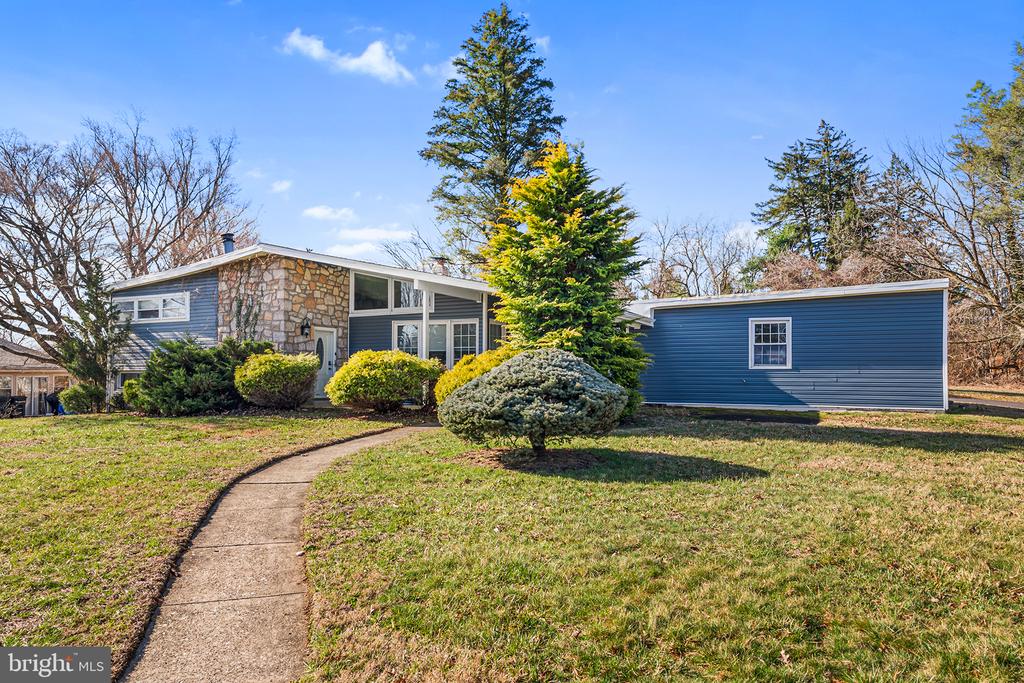 8308 COBDEN ROAD