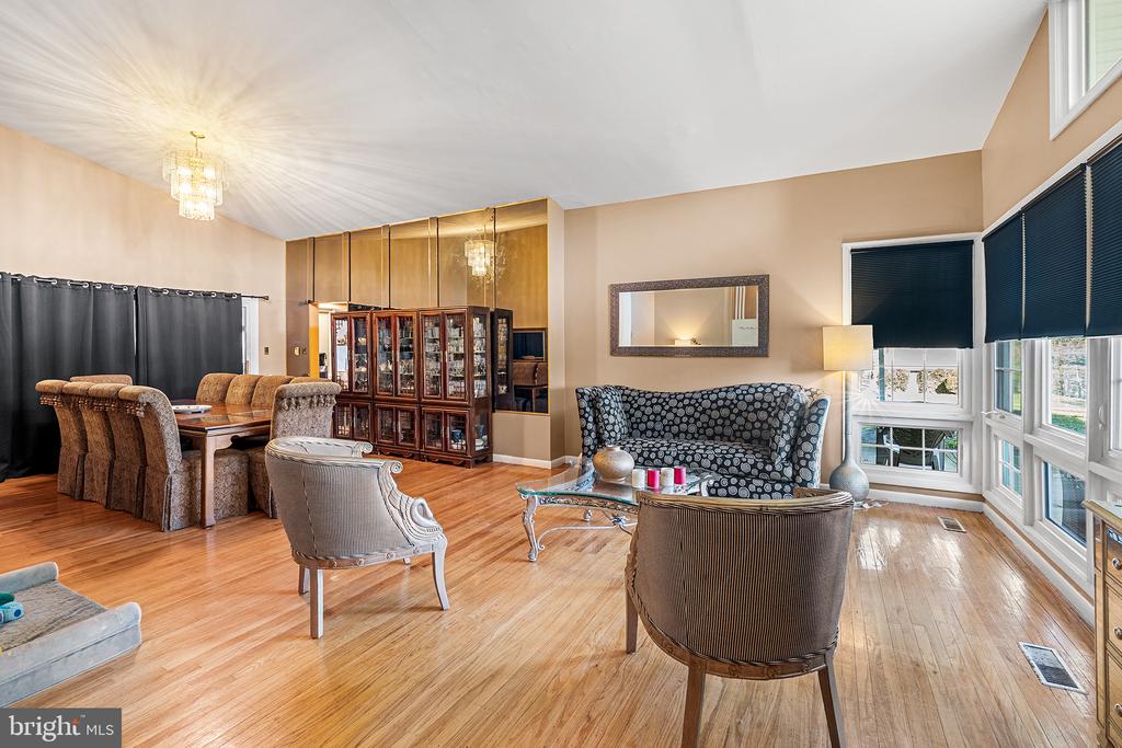8308 COBDEN ROAD
