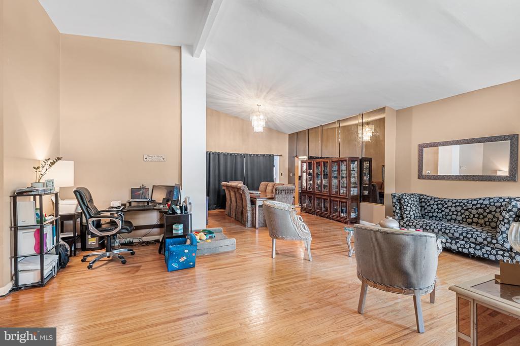 8308 COBDEN ROAD