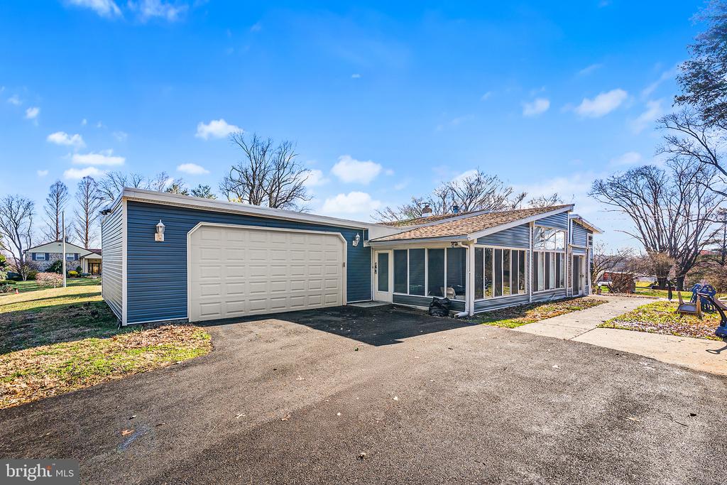 8308 COBDEN ROAD