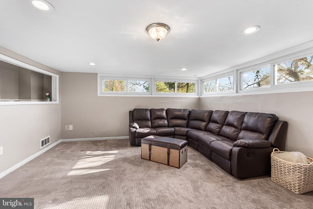 8308 COBDEN ROAD
