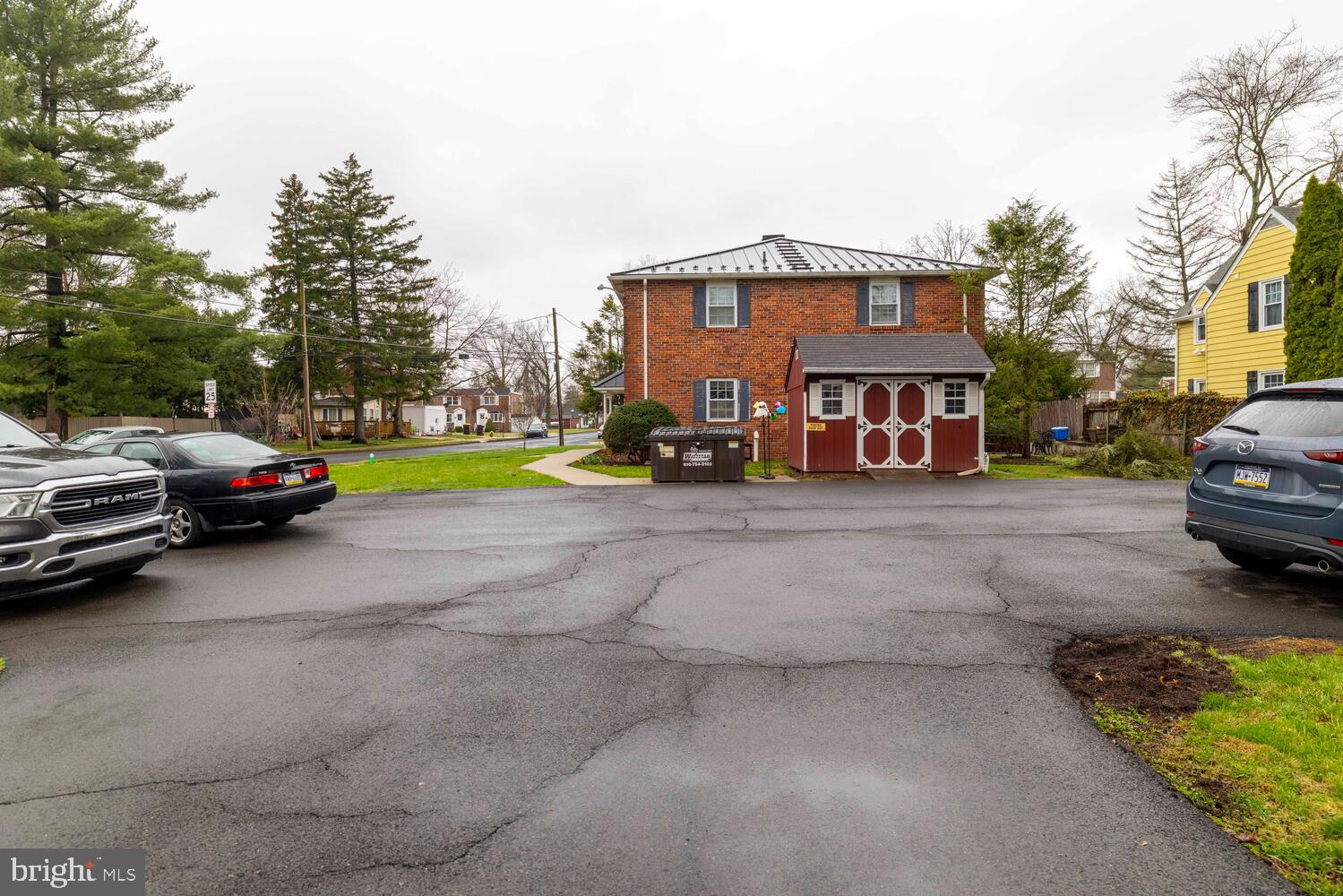429 EDGEMONT AVENUE