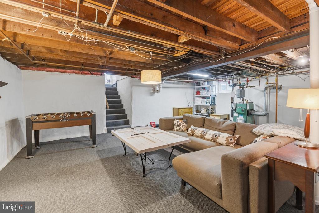 11 FRANKLIN AVENUE