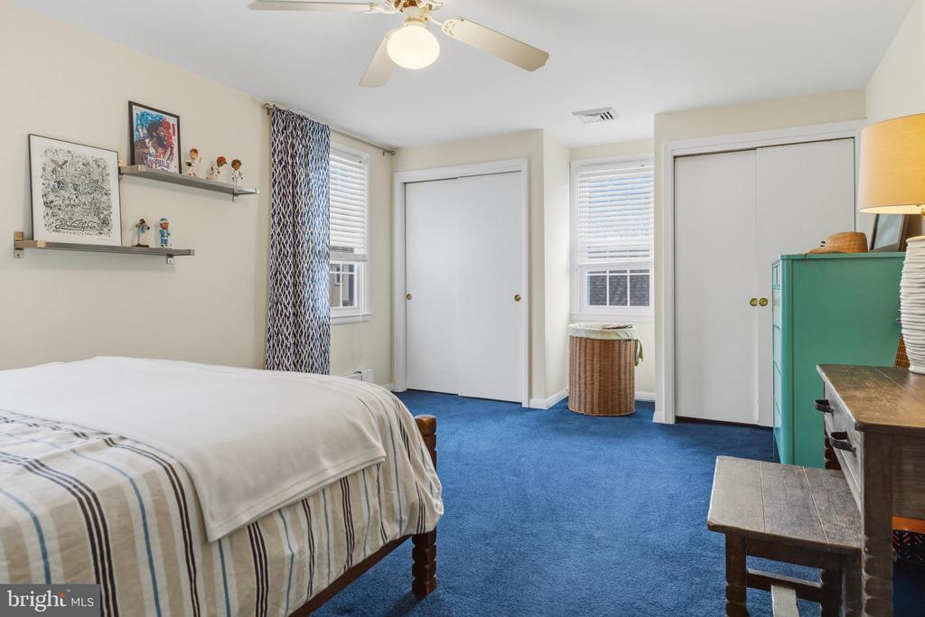 11 FRANKLIN AVENUE