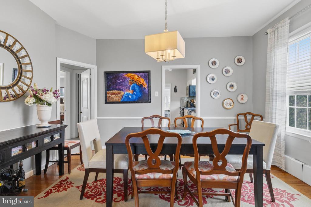 11 FRANKLIN AVENUE