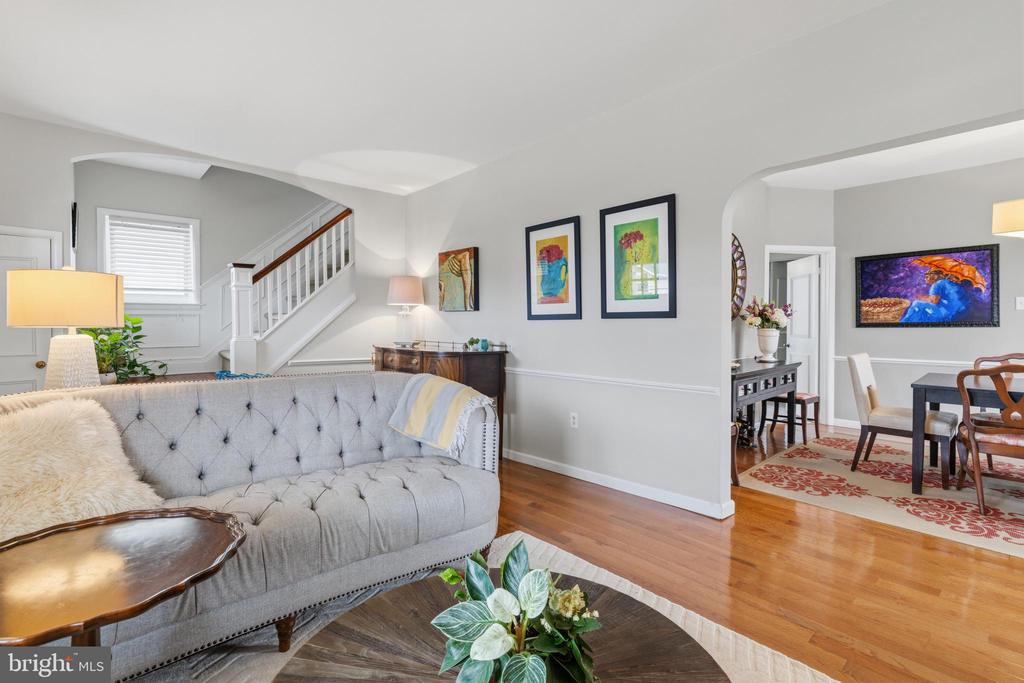 11 FRANKLIN AVENUE