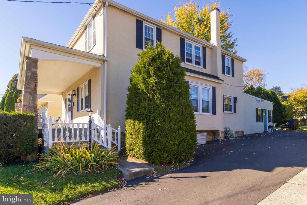 11 FRANKLIN AVENUE