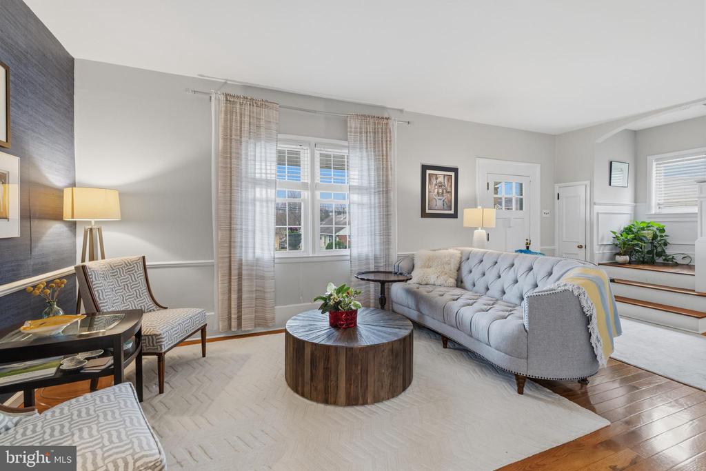 11 FRANKLIN AVENUE