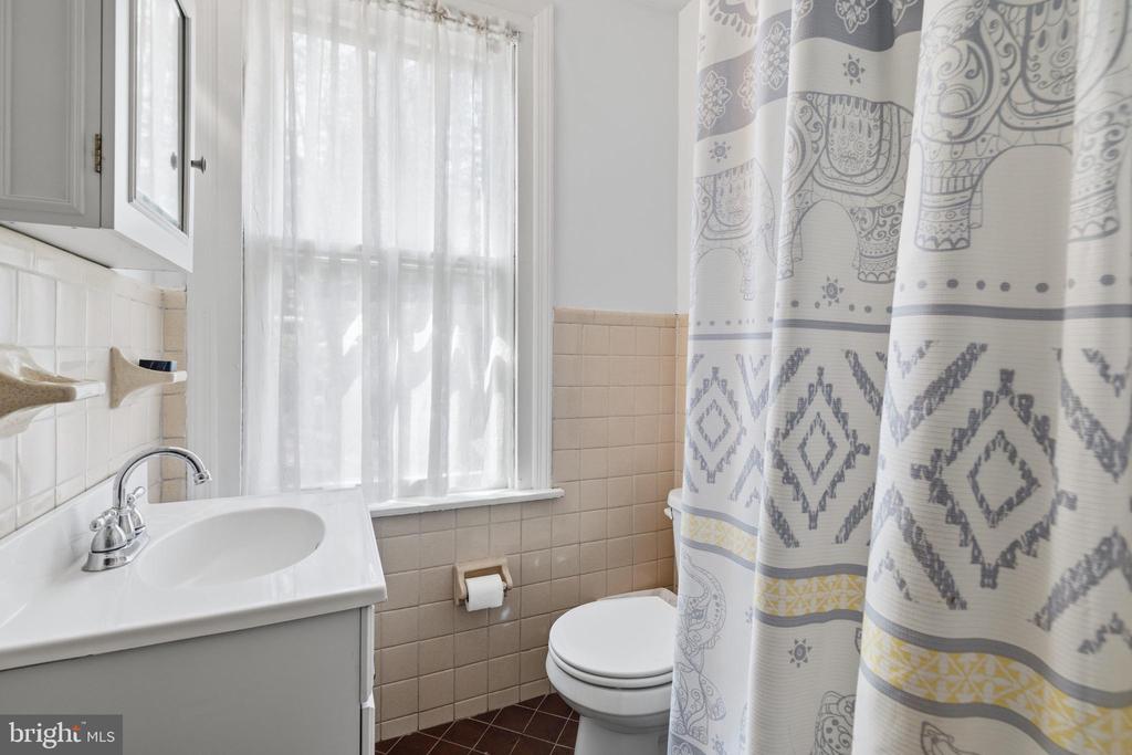 1268 ASHBOURNE ROAD
