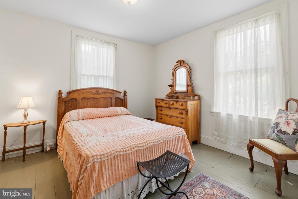 1268 ASHBOURNE ROAD
