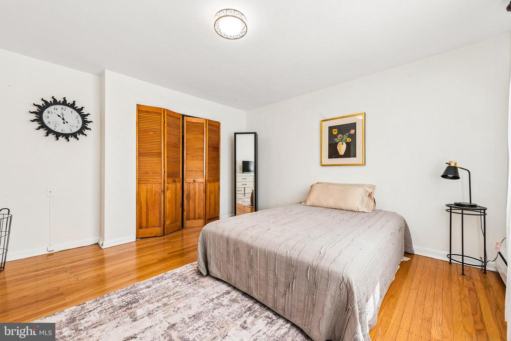 1334 MONTGOMERY AVENUE D4