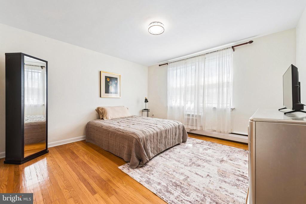 1334 MONTGOMERY AVENUE D4