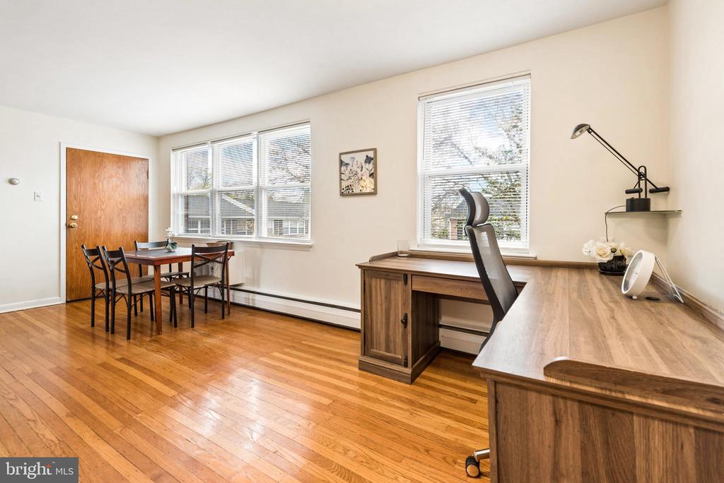 1334 MONTGOMERY AVENUE D4