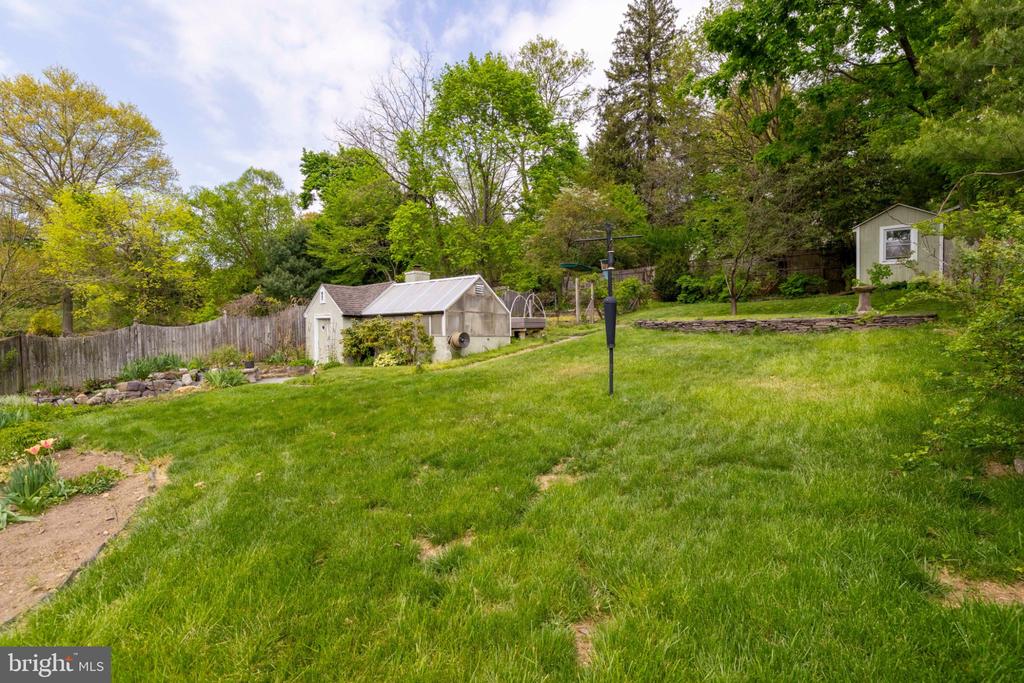 805 ROCK LANE