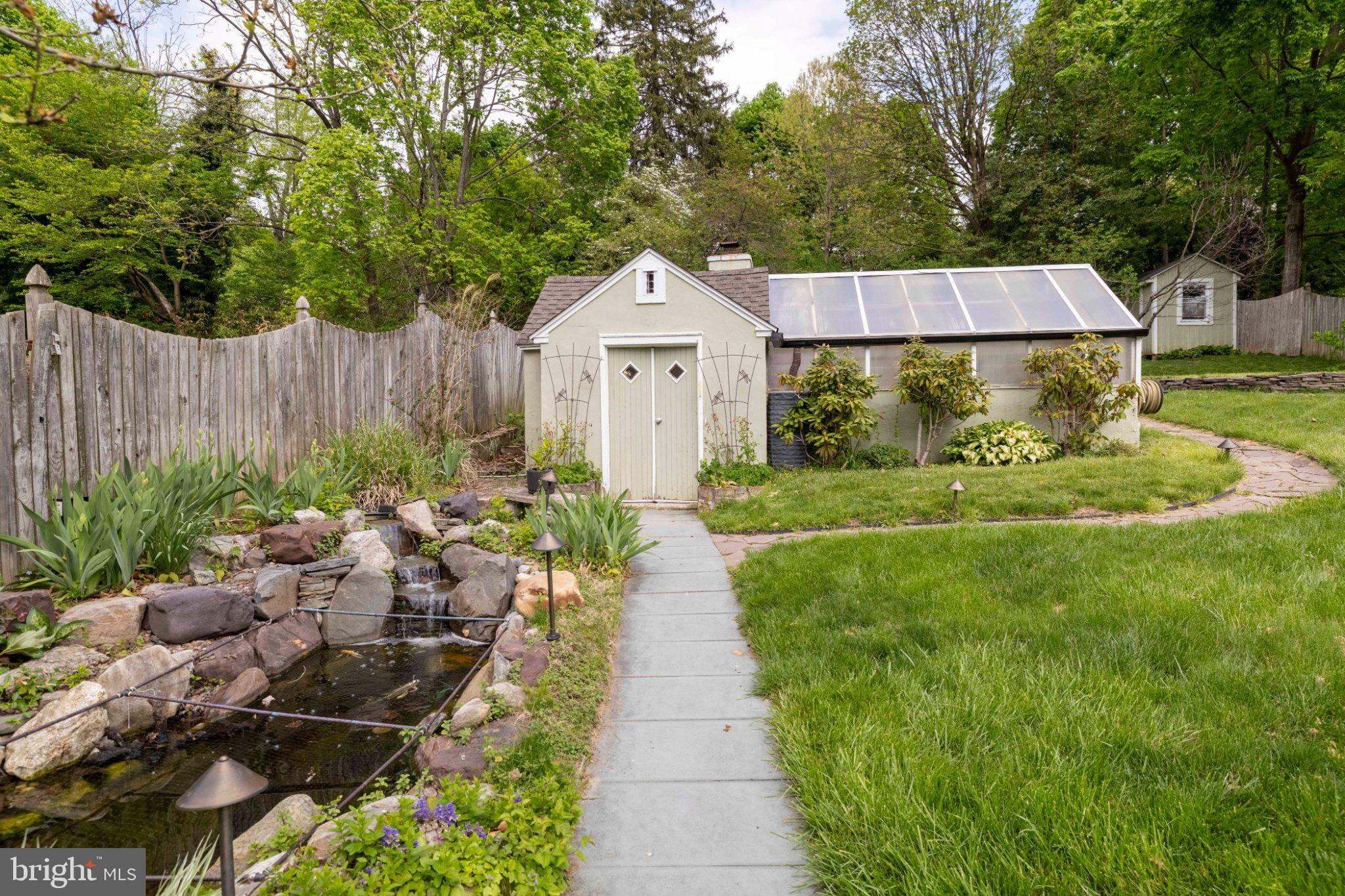 805 ROCK LANE