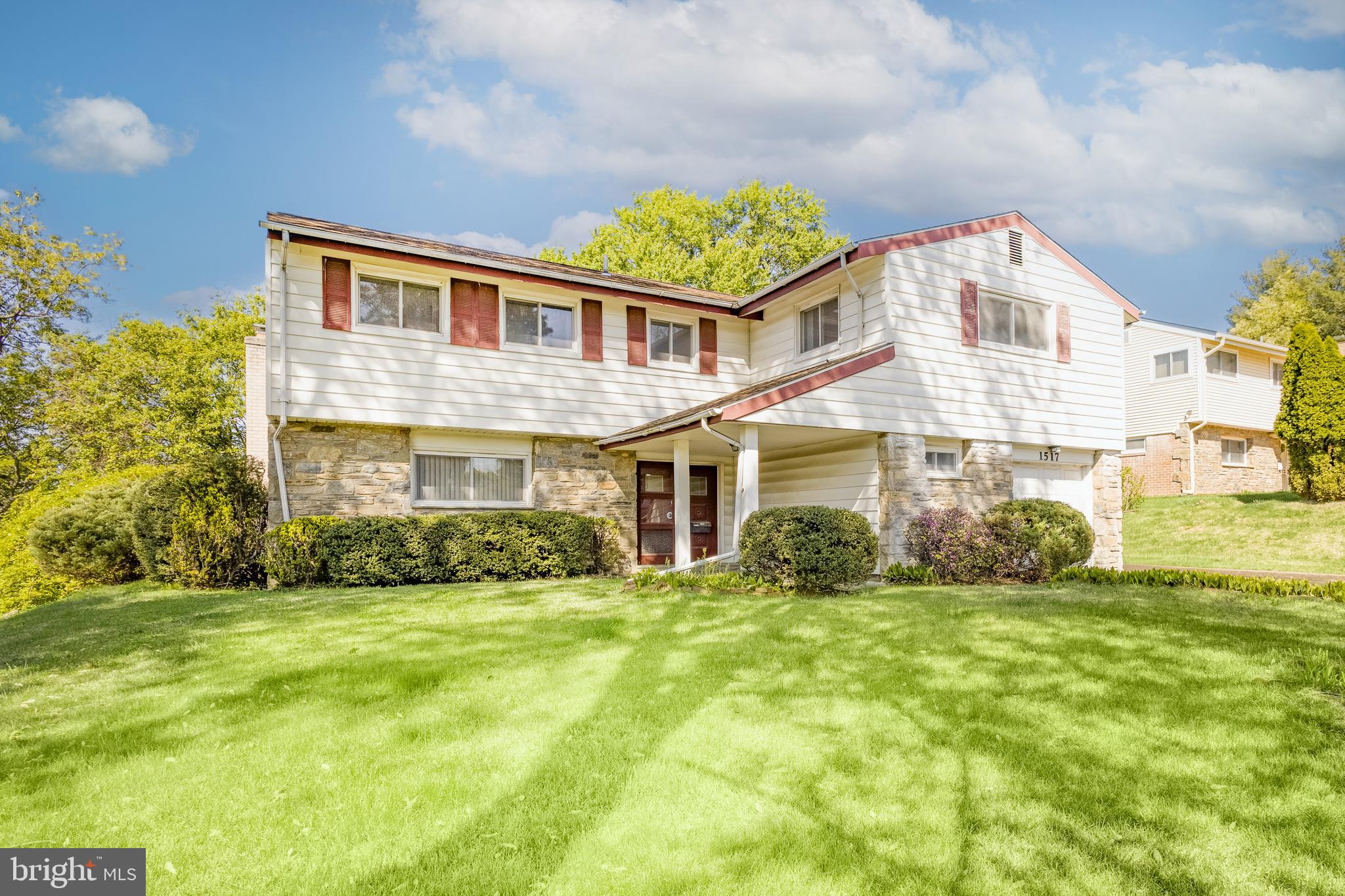 1517 THORNBERRY ROAD