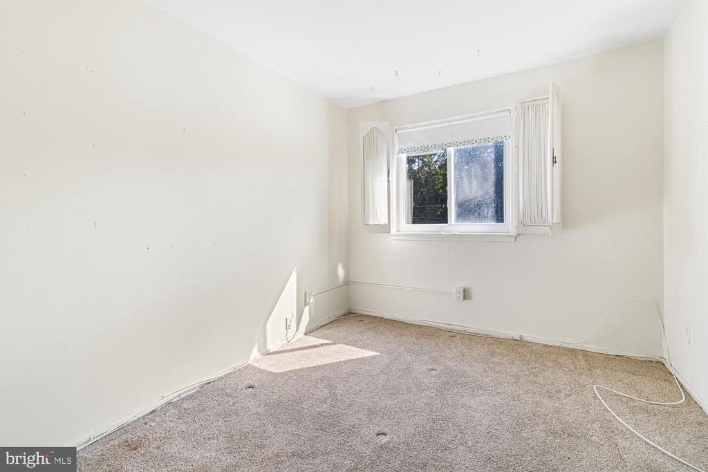 1610 THE FAIRWAY 510W