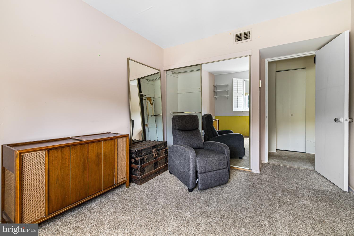 1610 THE FAIRWAY 510W