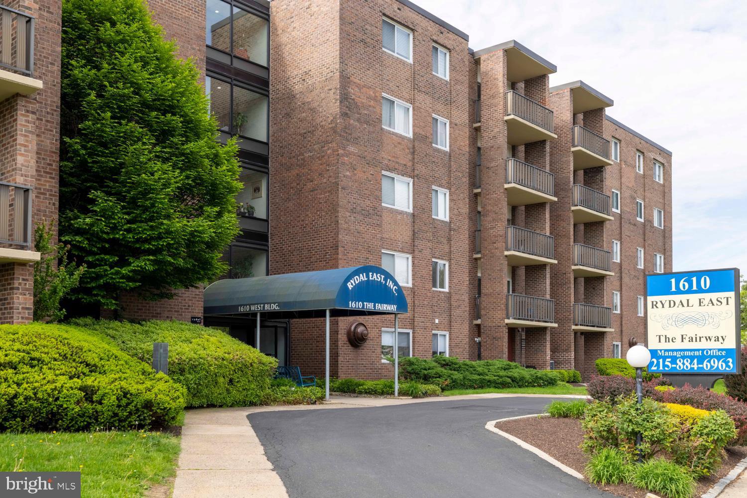 1610 THE FAIRWAY 510W