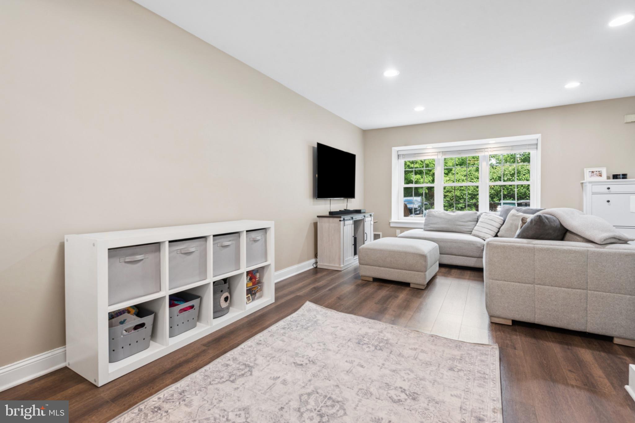 2140 ASH LANE