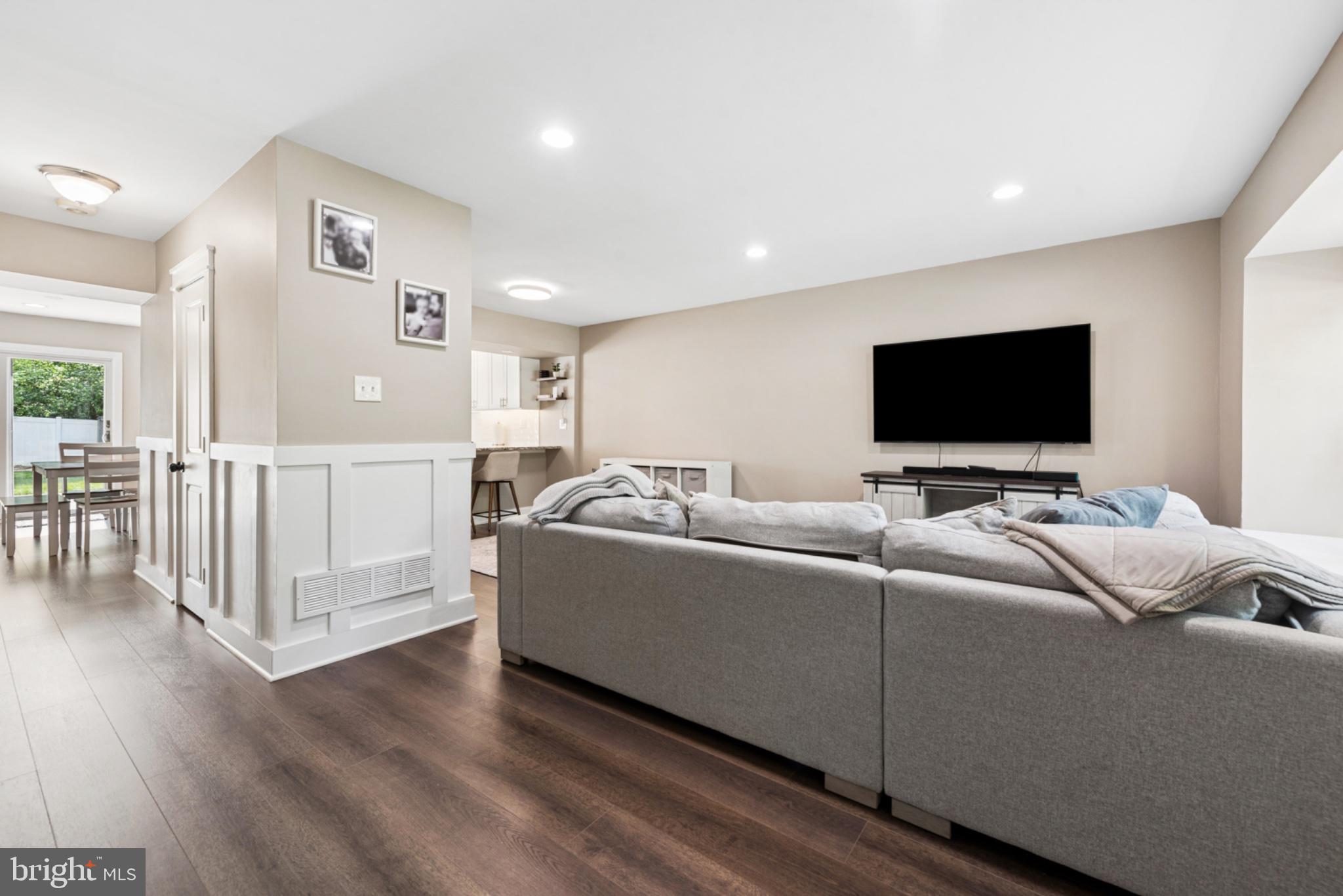 2140 ASH LANE