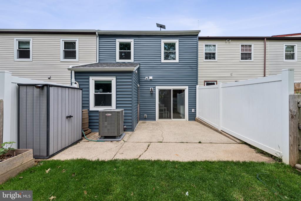 2140 ASH LANE