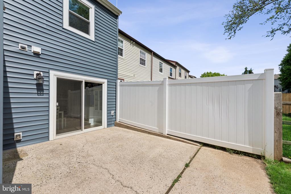 2140 ASH LANE